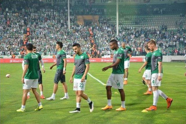 Bursaspor Taraftarlarından Takıma Müthiş Destek