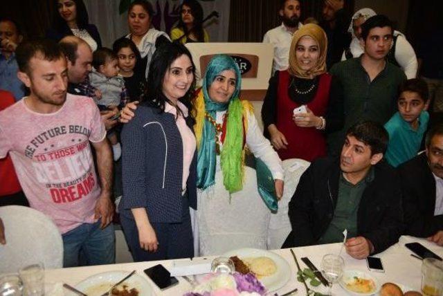 Hdp Eş Genel Başkanı Yüksekdağ: Çözüm Süreci Bize Emanet