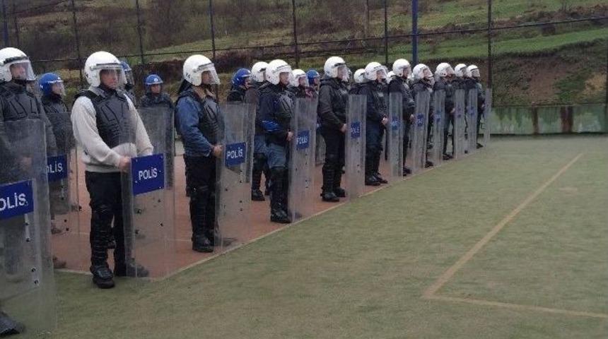 Emniyet Personeli Eğitimleri S&uuml;r&uuml;yor