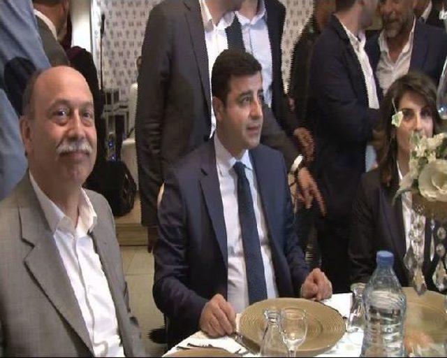 Selahattin Demirtaş Partisinin İstanbul Dayanışma Yemeğinde Konuştu