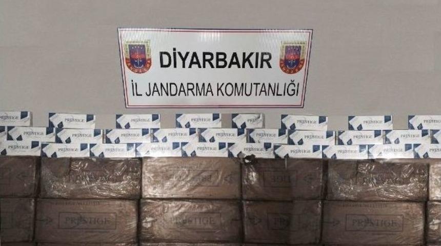 Diyarbakır&rsquo;da G&uuml;mr&uuml;k Ka&ccedil;ağı 27 Bin 60 Paket Sigara Ele Ge&ccedil;irildi