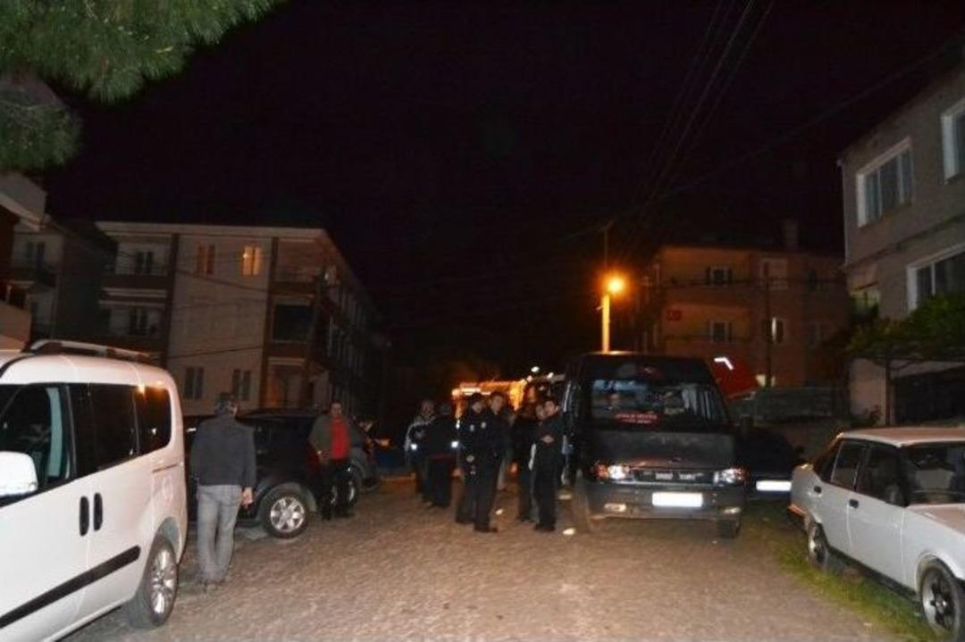 Bursalı Tekstilci Ayvalık&rsquo;taki Evinde &Ouml;l&uuml; Bulundu