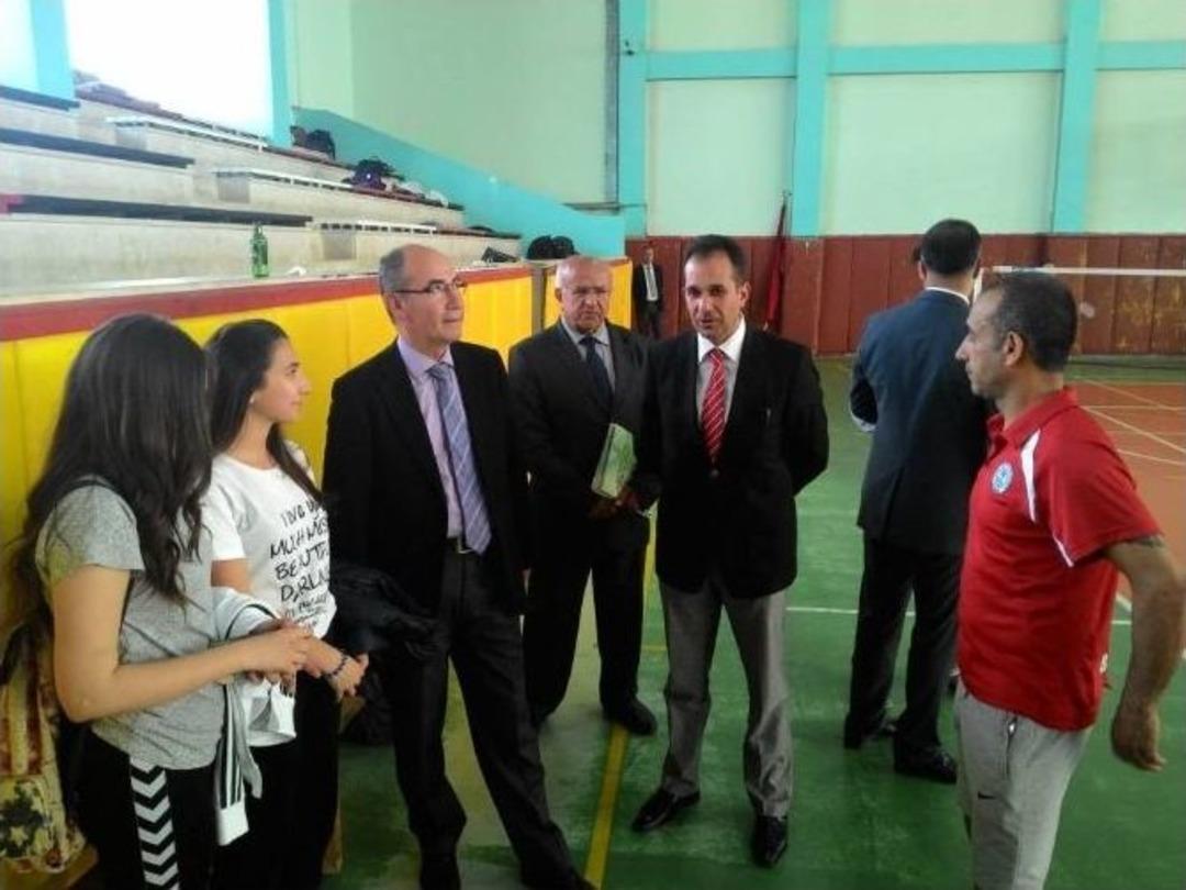 Ayvalık&rsquo;ta Gen&ccedil; Raketler Kaymakamlık Kupasında Buluştu