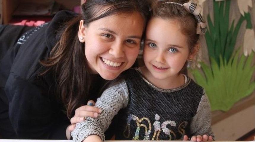 Yt&uuml;&rsquo;l&uuml;ler Makedon &Ccedil;ocuklarla &Ccedil;ocuk Oldu