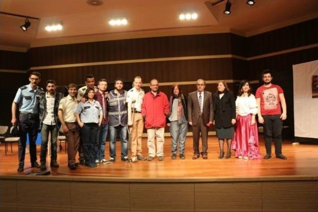 &rsquo;arama Tarama Yanılgısı&rsquo; Oyunu B&uuml;y&uuml;k Beğeni Topladı