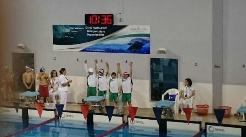 Şehitkamilli Y&uuml;z&uuml;c&uuml;ler Gaziantep&rsquo;e Tarihinde İlk Madalya Kazandırdı
