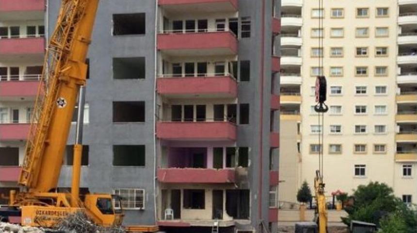 10 Katlı Binada Kat Kat Yıkım