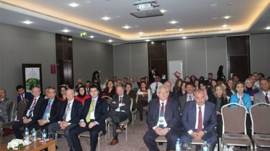 Alzheimer Hastalığı Yaygınlaşıyor