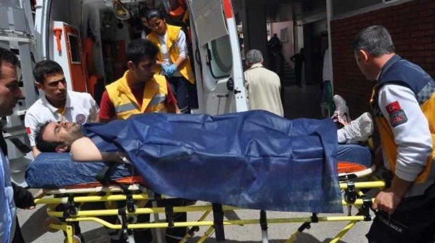 Adıyaman&rsquo;Da Alacak Kavgası: 4 Yaralı