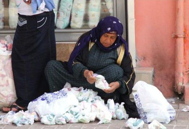 Şanlıurfa’Da Bebek Bezi Izdihamı