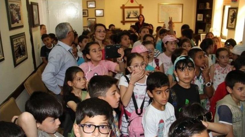 &Ouml;ğrencilerden Alanya Belediyesi&rsquo;ne Ziyaret