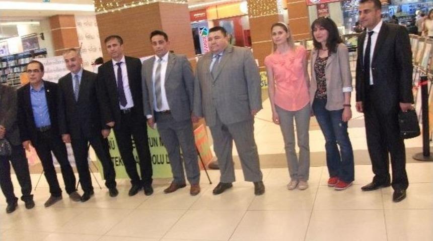 İn&ouml;n&uuml;l&uuml; Karikat&uuml;ristler Sergi A&ccedil;tı