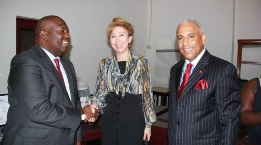 Gine Bissau İdari Reform Ve Kamu &Ccedil;alışma Bakanlığına Donanım Desteği