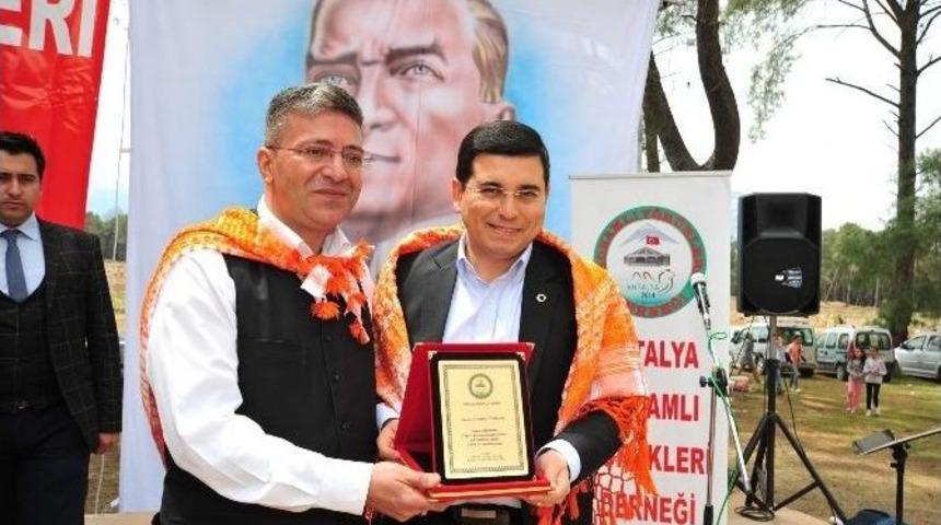 Başkan T&uuml;t&uuml;nc&uuml;&rsquo;den Y&ouml;r&uuml;klere Tam Destek