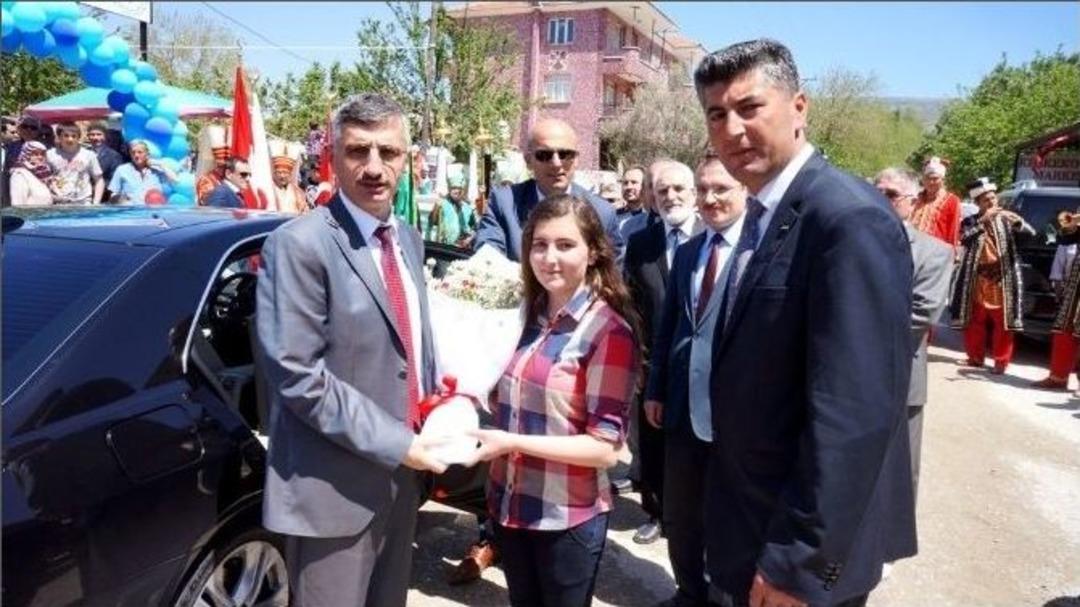 Vali Bektaş, Sarıg&ouml;l&rsquo;de İncelemelerde Bulundu