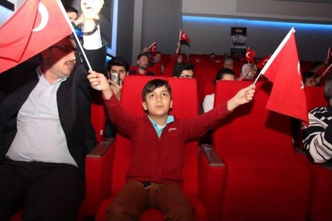 &lsquo;&ccedil;anakkale, Bir Hilal Uğruna&rsquo; Programı Manisa&rsquo;da Yapıldı