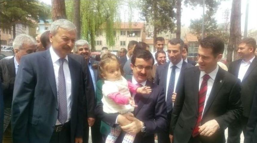 Başbakan Davutoğlu&rsquo;nun Sağlık Koordinat&ouml;r&uuml;nden Sağlık Sekt&ouml;r&uuml;ne &Ouml;nem