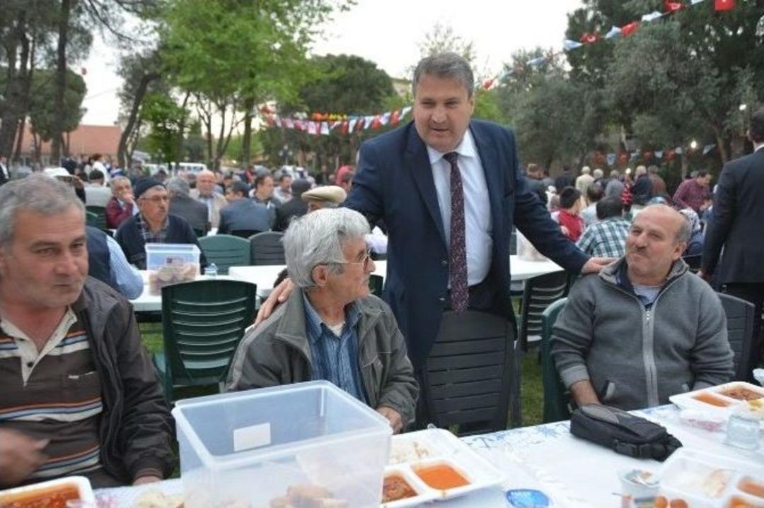 Başkan &Ccedil;er&ccedil;i Hafsa Sultanlılarla Buluştu