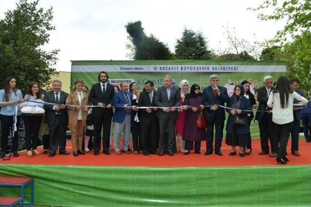 Ko-mek Derince&rsquo;de Sergi A&ccedil;tı