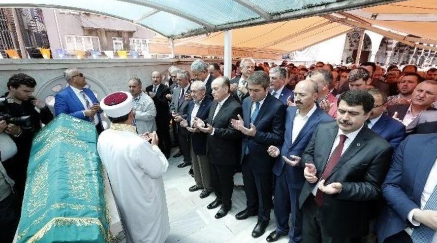 Başkan Altunay, Babasını Son Yolculuğuna Uğurladı