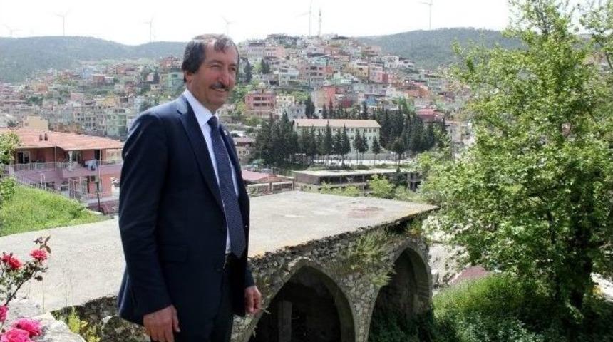 Katırını Bağladığı Tarihi Yeri Turizme Kazandırıyor