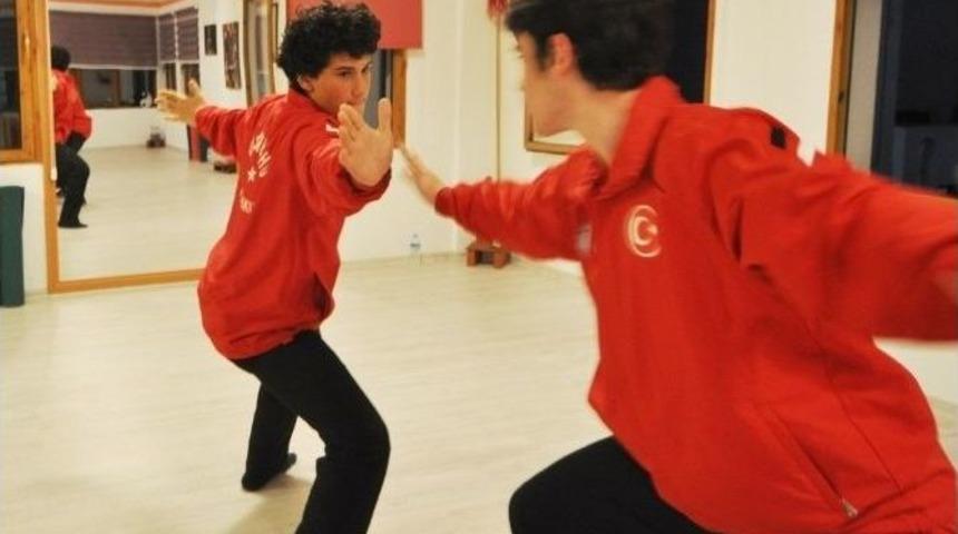 Jackie Chan Hayranlığı Wushu&rsquo;da Başarı Getirdi