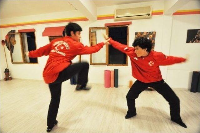 Jackie Chan Hayranlığı Wushu’da Başarı Getirdi