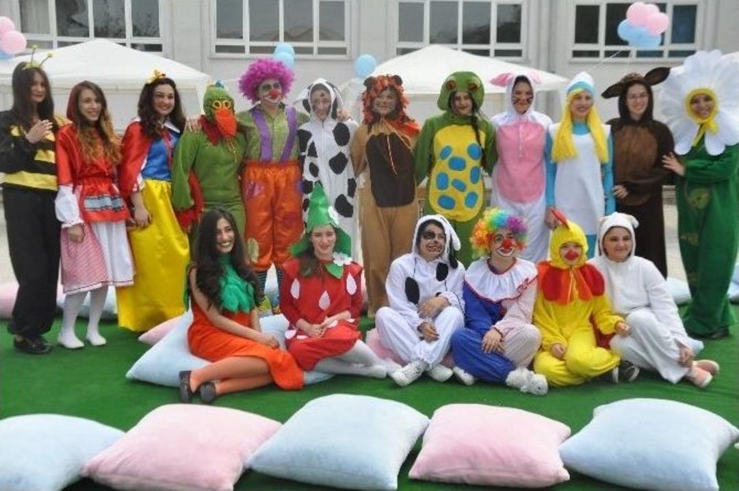 Kız Meslek Lisesi&rsquo;nde Rengarenk Şenlik