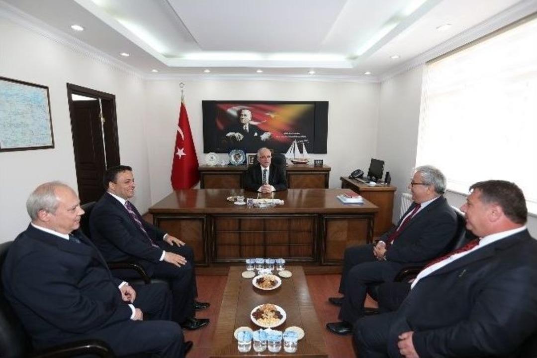 Vali Tuna, Beylikova İl&ccedil;esi&rsquo;nde Ziyaret Ve İncelemelerde Bulundu