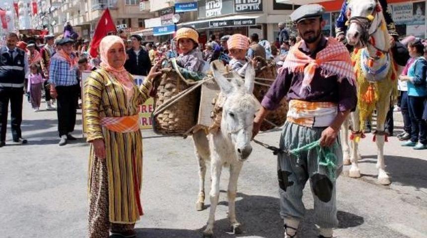 Y&ouml;r&uuml;k G&ouml;&ccedil;&uuml;, Festivalde Canlandırıldı