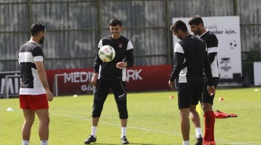 Okan Buruk, Oyuncuların Performansından Memnun