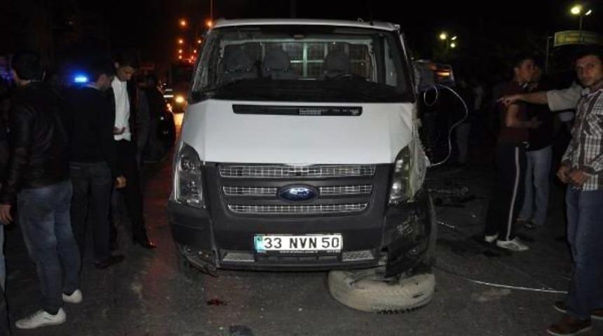 Hemzemin Ge&ccedil;itte Ilgin&ccedil; Kaza: 1'i Ağır 5 Yaralı