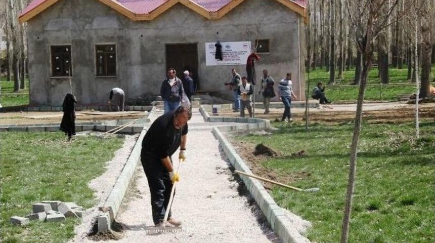 Bayburt Belediyesi D&ouml;rt Koldan &Ccedil;alışmaya Devam Ediyor