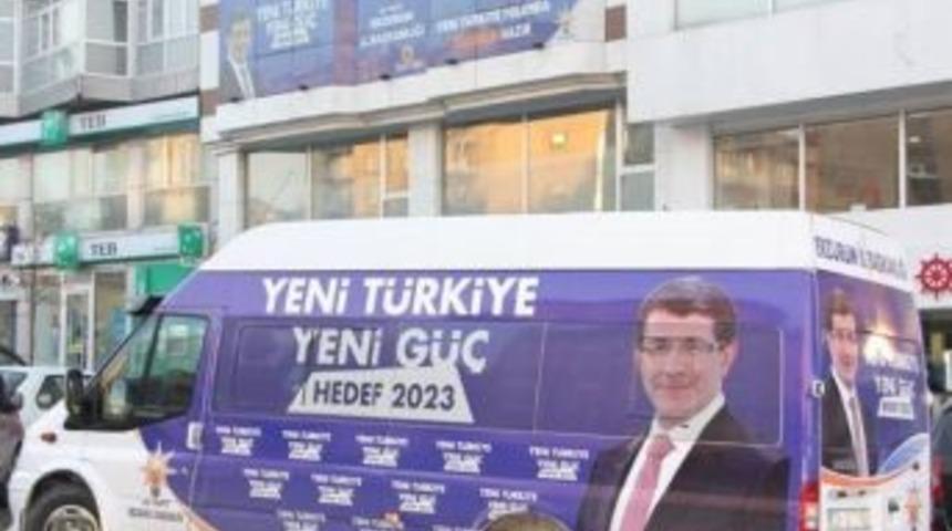 Ak Parti&rsquo;nin Se&ccedil;im Otob&uuml;sleri &lsquo;sınav Arası&rsquo; Verdi