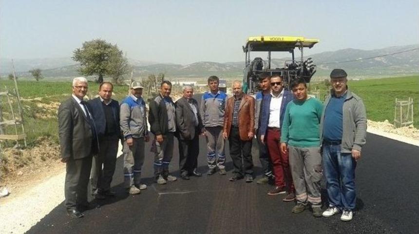 Korkuteli&rsquo;nde Sıcak Asfalt &Ccedil;alışmaları Devam Ediyor