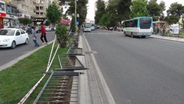 Şanlıurfa&rsquo;Da Kazalara Karşı Demir Korkuluklu &Ouml;nlem 3