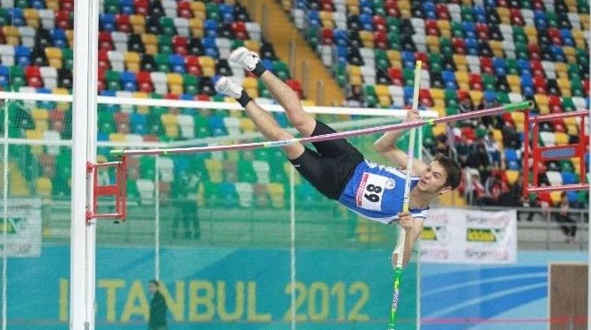 Kağıtspordan 4 Ayda, 126 Derece