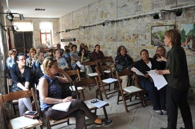 Zeytin Çekirdekleri Velilerine Psikolojik Seminer Verildi