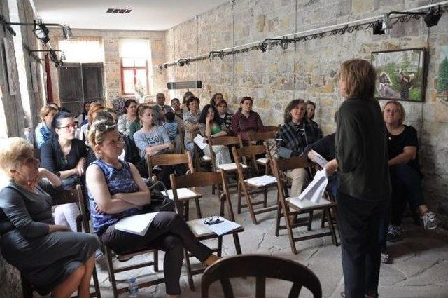 Zeytin Çekirdekleri Velilerine Psikolojik Seminer Verildi