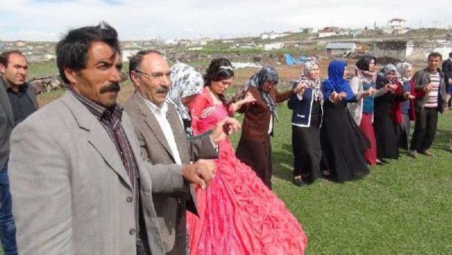 Doğu'ya Bahar Geldi, Kır Düğünleri Başladı