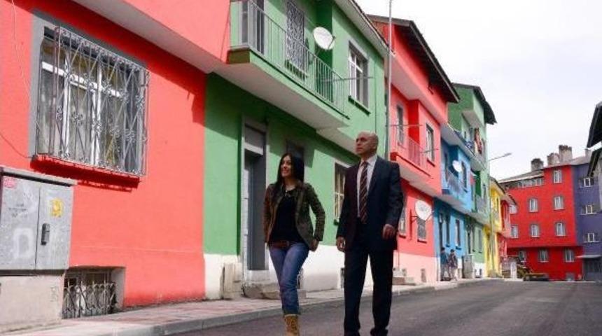 'benimle Boyar Mısın?' Projesi Ile Rengarenk Sokak