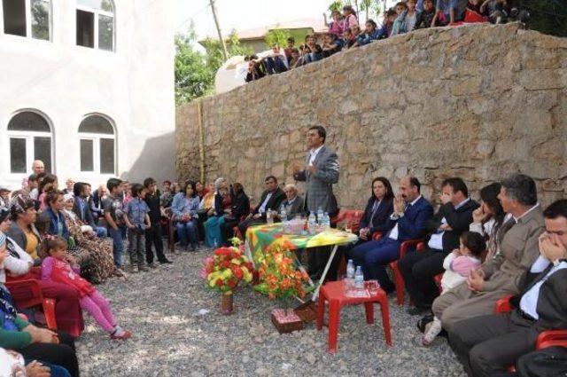 Hdp'li Aday Selma Irmak, Nasturilere 'köyünüze Dönün ' Çağrısı Yaptı