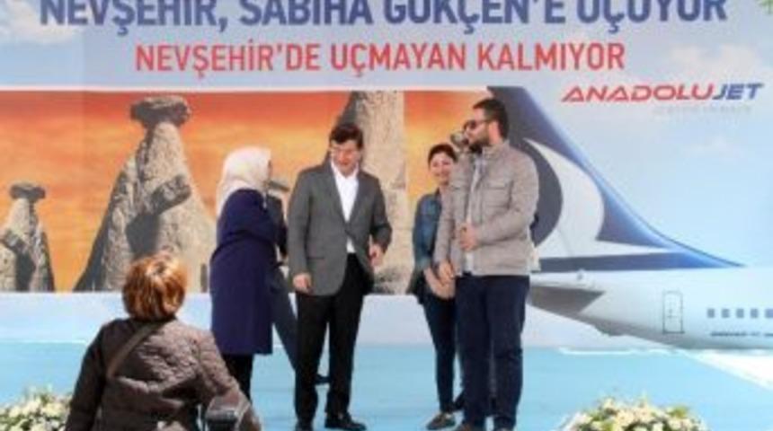 Başbakan Ahmet Davutoğlu Nevşehir&rsquo;de