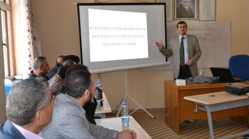 Kulu&rsquo;da Din G&ouml;revlilerine Vaaz Dersi