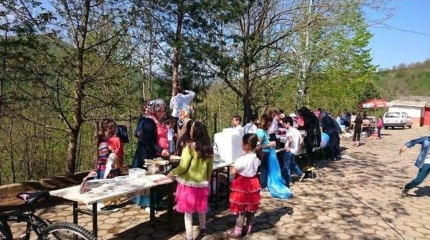 &Ouml;ğrencilerden Anlamlı Kermes