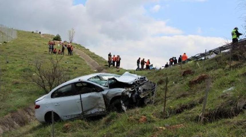Otomobil Fidan Diken Işçilerin Üzerine Uçtu: 1 Ölü, 2 Yaralı