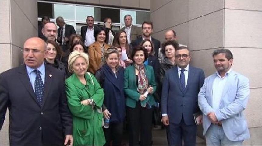 Duruşma Sonrası Sedef Kabaş'tan Adliye &Ouml;n&uuml;nde A&ccedil;ıklama