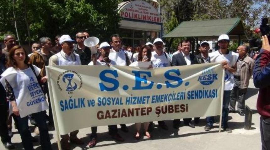 Sağlık&ccedil;ılar Fiili Hizmet Zammı Istiyor