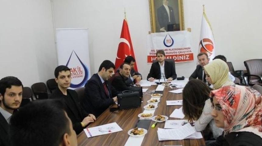 Akil Gen&ccedil;ler Platformu&rsquo;ndan "başkanlık Sistemi Ve Yeni T&uuml;rkiye" &Ccedil;alıştayı