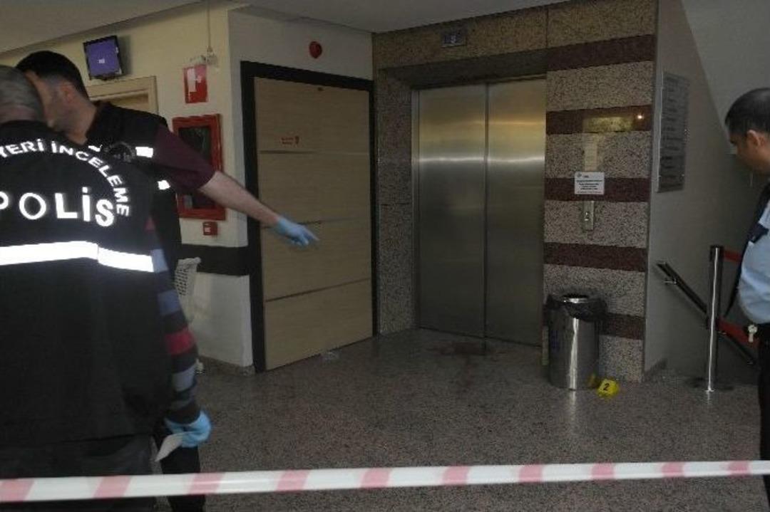 Salihli&rsquo;de Başhekime Silahlı Saldırı